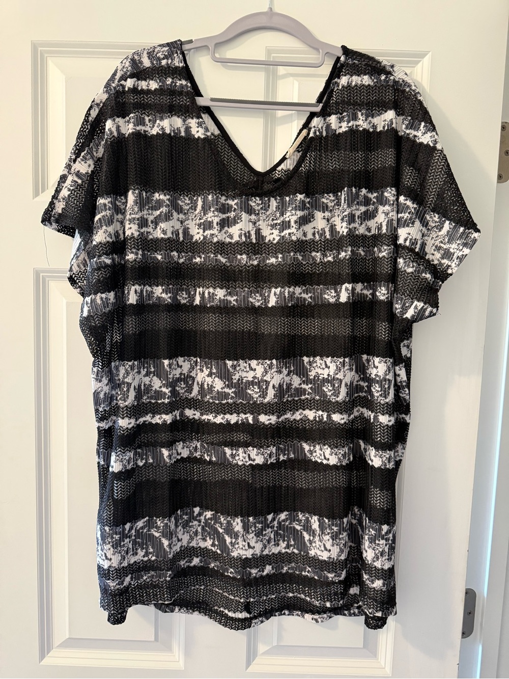 Women’s ODDI Striped Mesh V-Neck Top